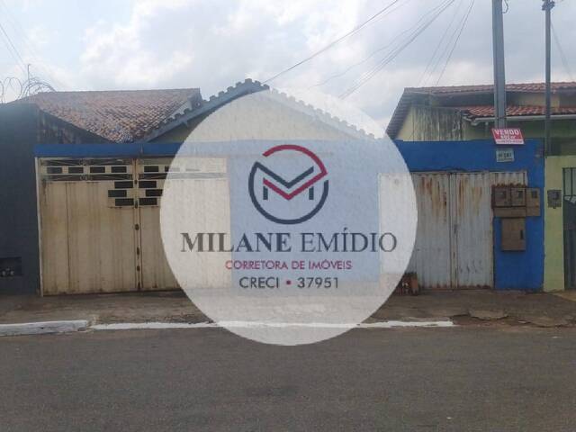 #72 - Casa para Venda em Catalão - GO