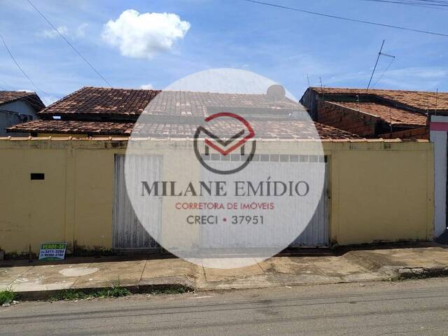 #127 - Casa para Venda em Catalão - GO - 1