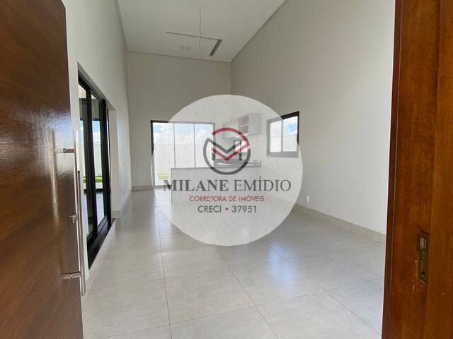 #153 - Casa para Venda em Catalão - GO - 1