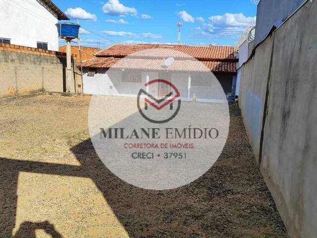 #265 - Casa para Venda em Catalão - GO - 2