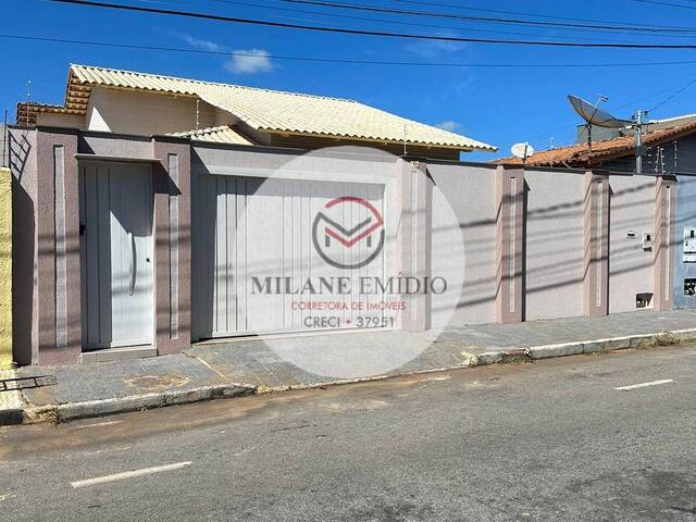 #324 - Casa para Venda em Catalão - GO