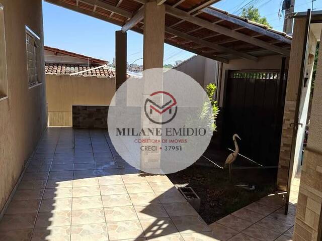 #460 - Casa para Venda em Catalão - GO - 2